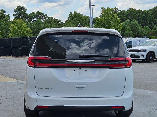 new 2026 Chrysler Pacifica car, priced at $45,628