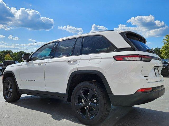 new 2025 Jeep Grand Cherokee car, priced at $47,874