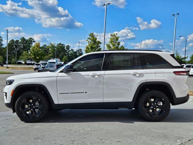 new 2025 Jeep Grand Cherokee car, priced at $47,874