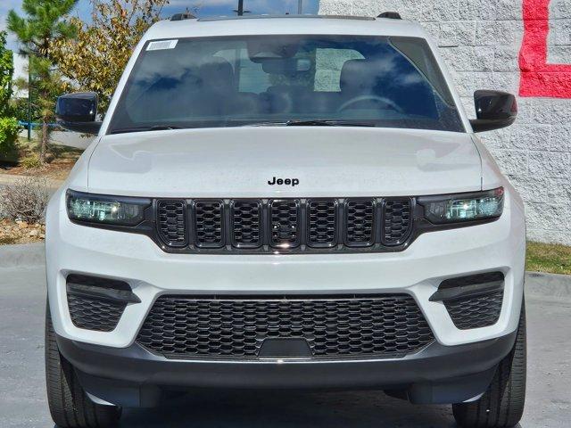 new 2025 Jeep Grand Cherokee car, priced at $47,874