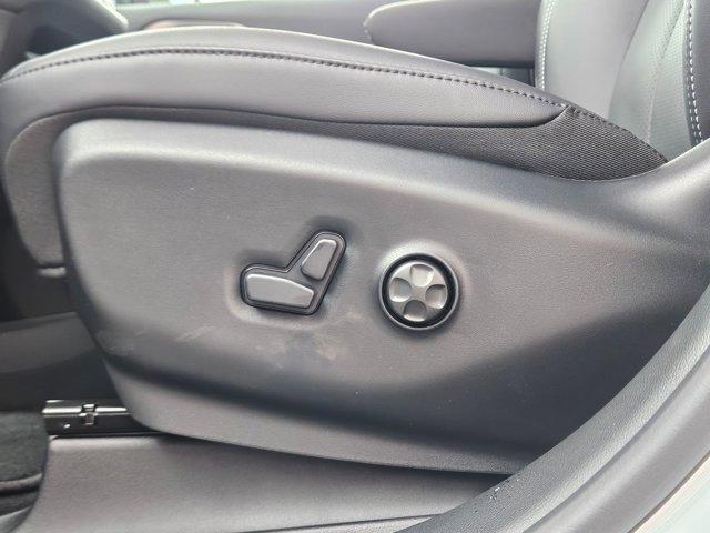 new 2025 Chrysler Pacifica car, priced at $40,945