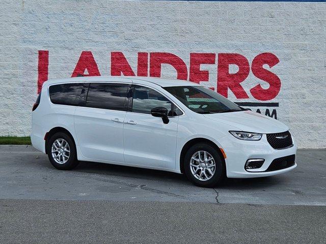 new 2025 Chrysler Pacifica car, priced at $41,752
