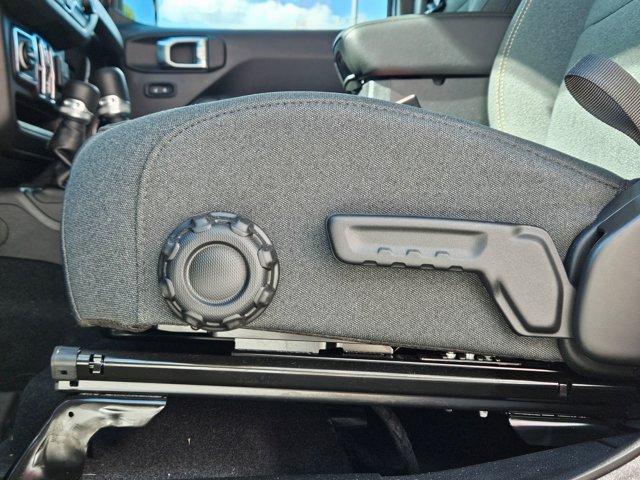 new 2025 Jeep Wrangler car, priced at $47,087