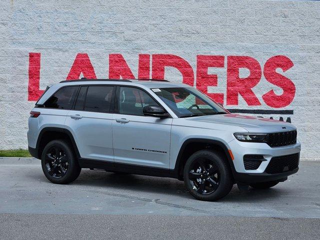 new 2025 Jeep Grand Cherokee car, priced at $49,370