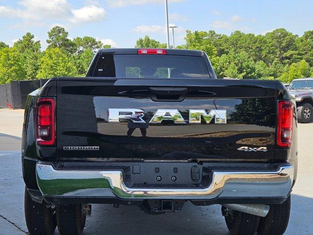 new 2025 Ram 3500 car, priced at $76,395