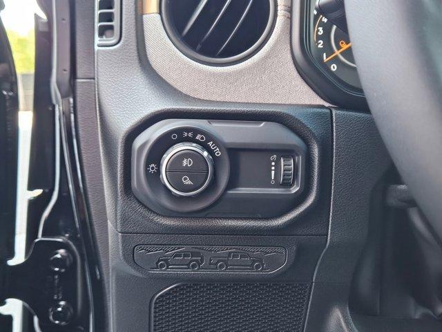 new 2025 Jeep Gladiator car, priced at $47,749