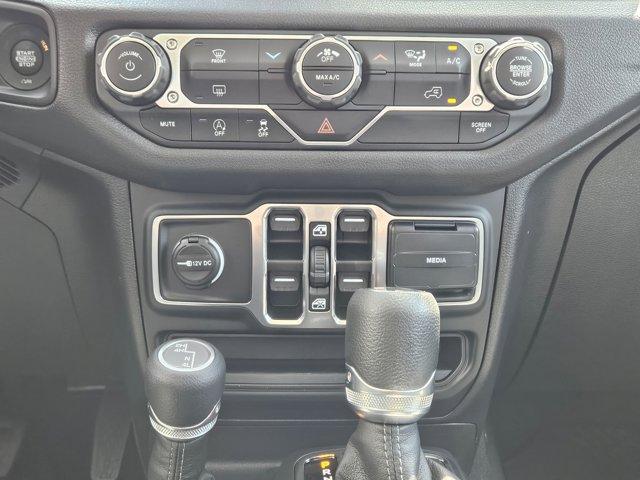 new 2025 Jeep Wrangler car, priced at $44,396