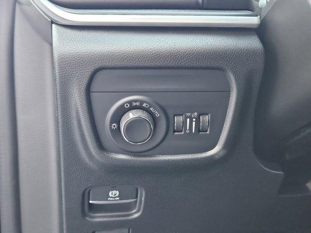 new 2025 Jeep Grand Cherokee L car, priced at $39,307