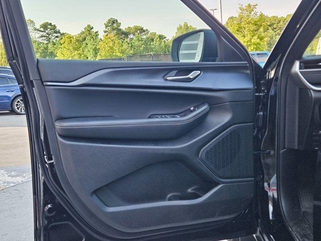 new 2025 Jeep Grand Cherokee L car, priced at $39,307