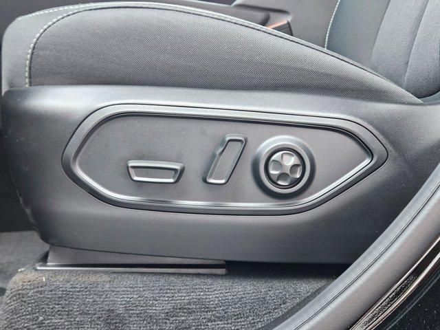 new 2025 Jeep Grand Cherokee L car, priced at $39,307