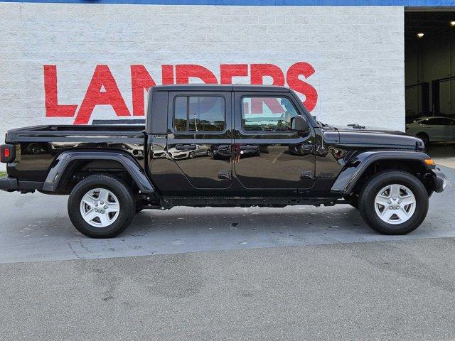 used 2021 Jeep Gladiator car, priced at $36,400