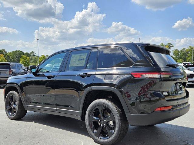 new 2024 Jeep Grand Cherokee car, priced at $43,520