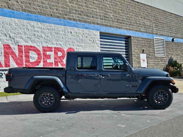 new 2025 Jeep Gladiator car, priced at $49,249