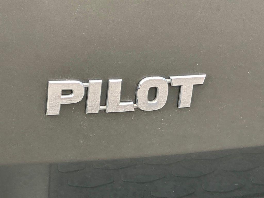 used 2006 Honda Pilot car, priced at $5,696