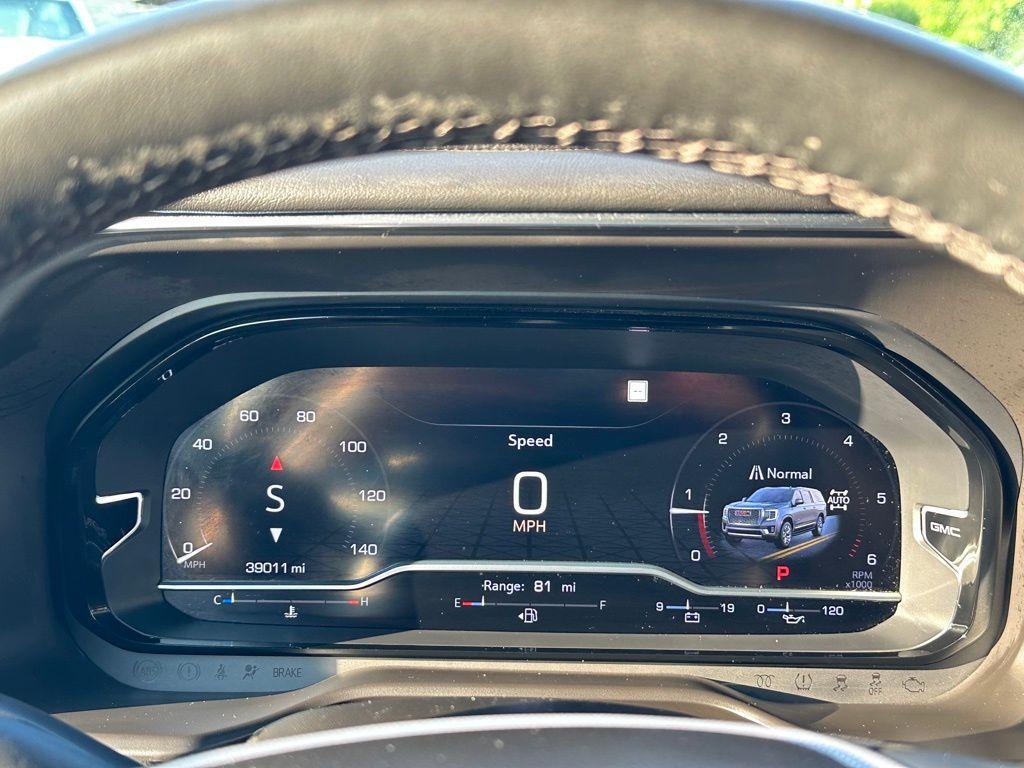 used 2023 GMC Yukon XL car, priced at $57,986