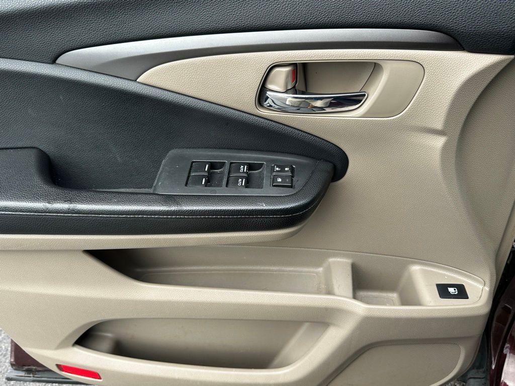 used 2016 Honda Pilot car, priced at $15,911