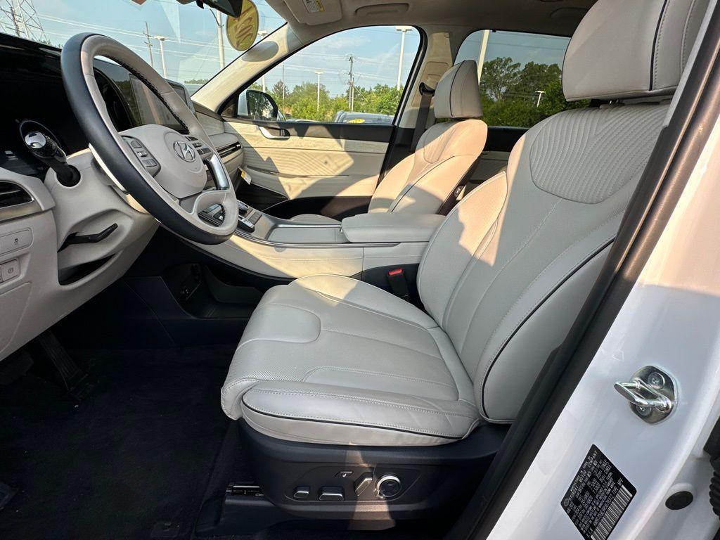 used 2024 Hyundai Palisade car, priced at $38,871