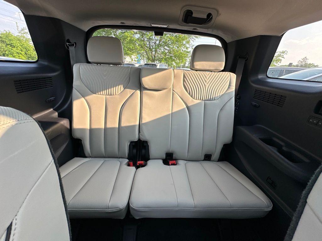 used 2024 Hyundai Palisade car, priced at $38,871