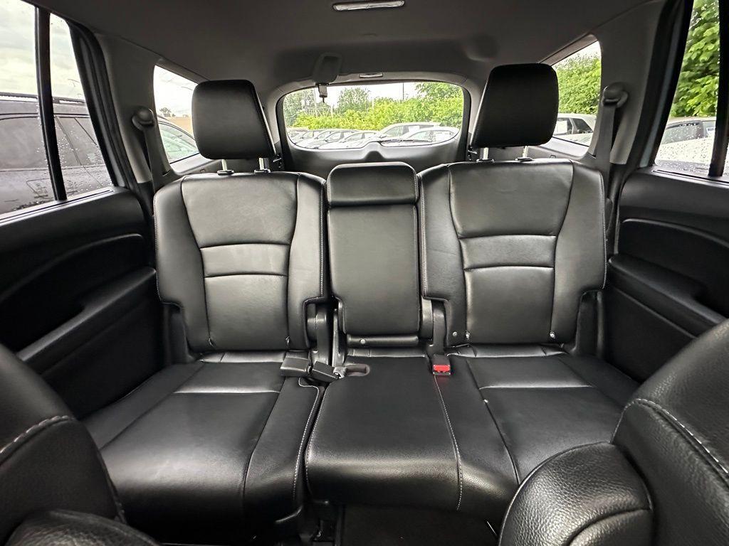 used 2022 Honda Pilot car, priced at $33,454