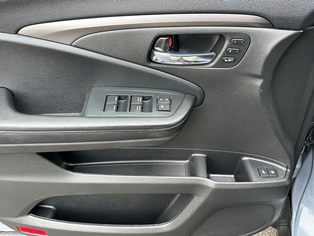 used 2022 Honda Pilot car, priced at $33,454