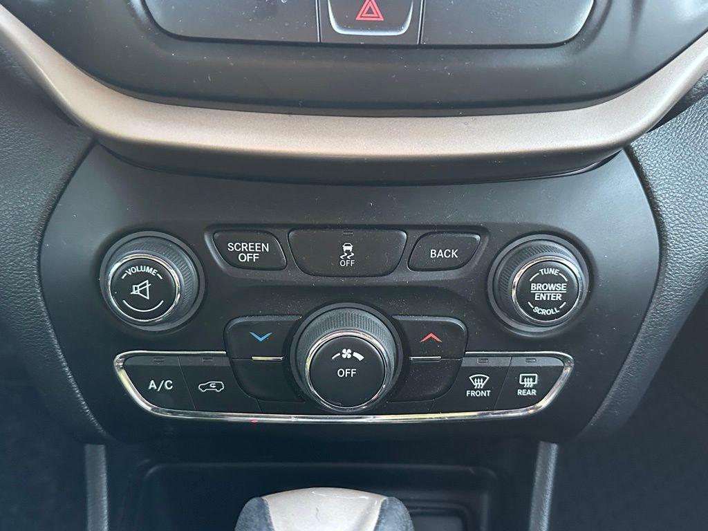 used 2016 Jeep Cherokee car, priced at $12,587