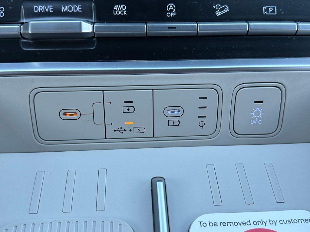 used 2025 Hyundai Santa Fe car, priced at $39,483