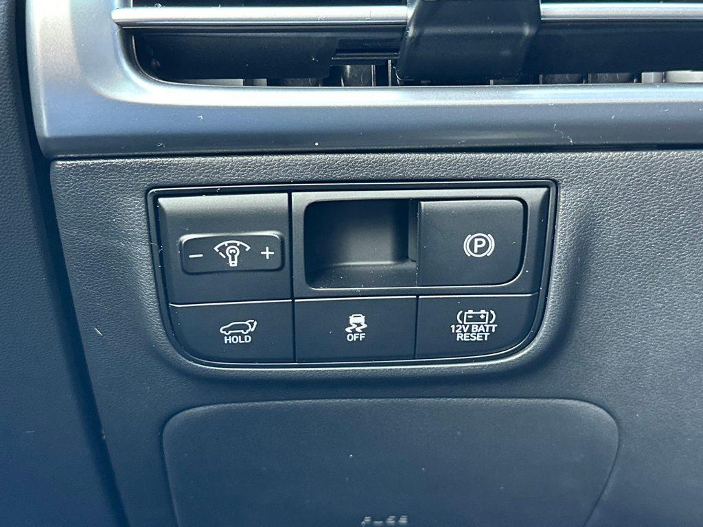 used 2025 Hyundai TUCSON Hybrid car, priced at $34,954