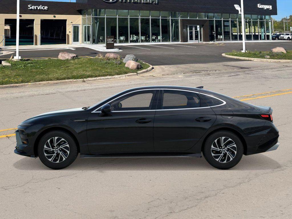new 2026 Hyundai Sonata Hybrid car, priced at $30,304