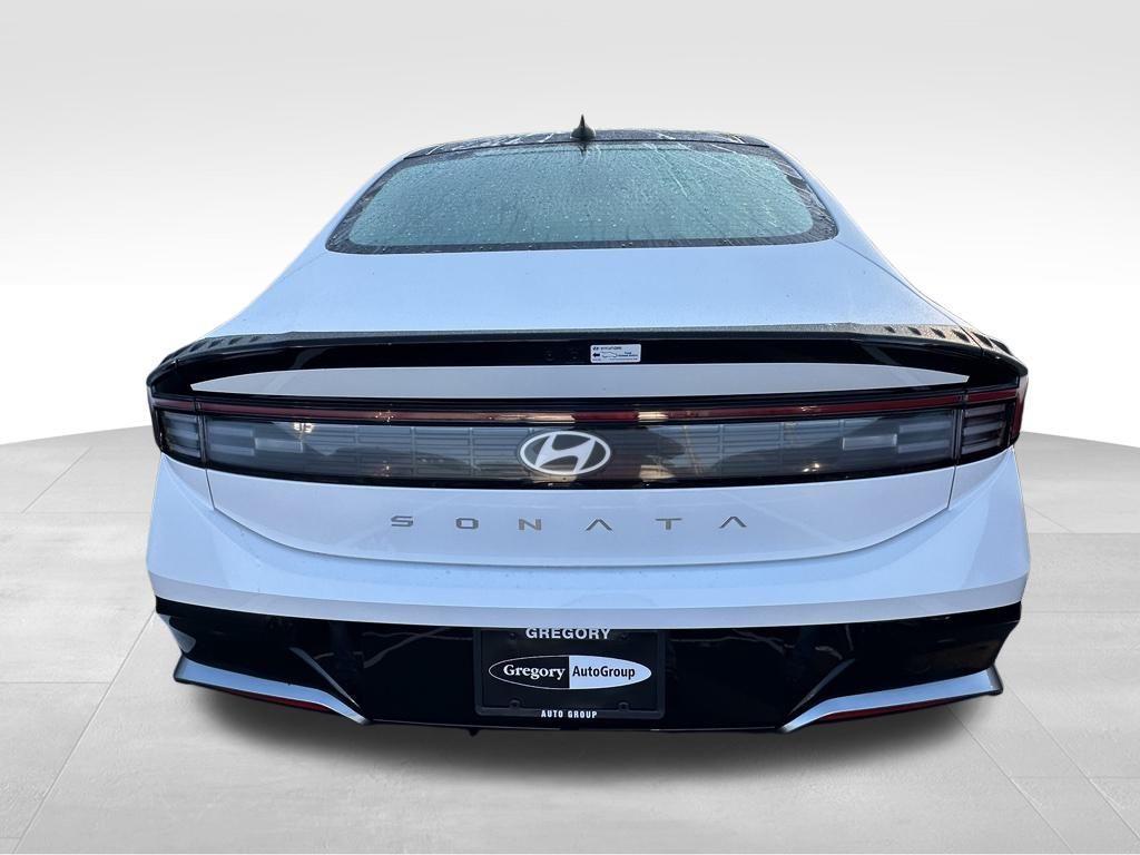 new 2024 Hyundai Sonata car, priced at $31,077