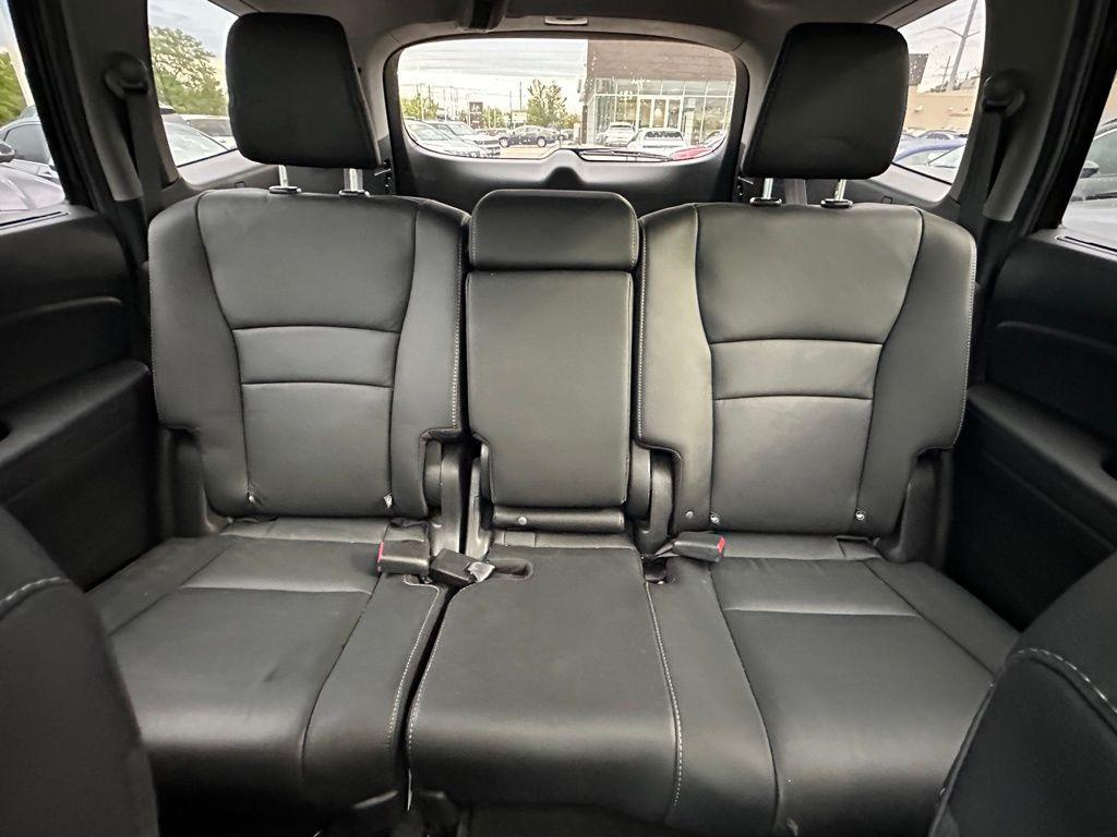 used 2022 Honda Pilot car, priced at $31,880