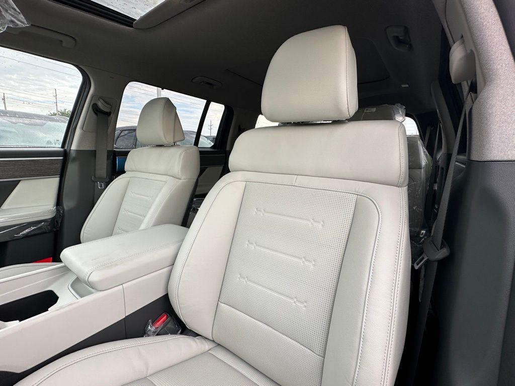 new 2024 Hyundai Santa Fe HEV car, priced at $46,763