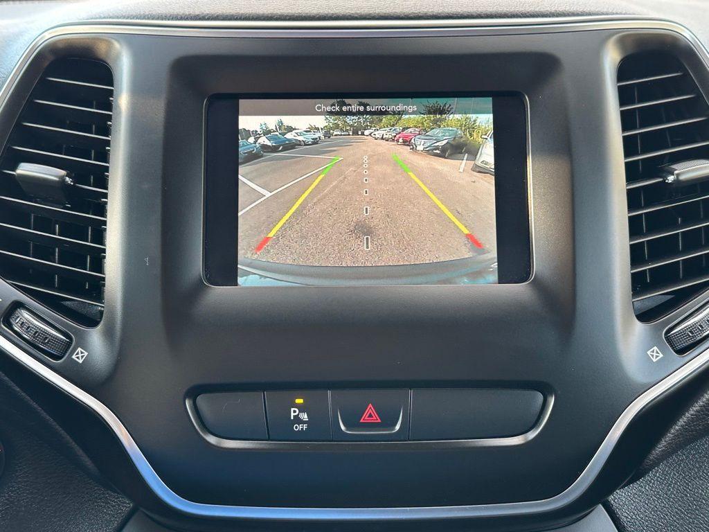 used 2020 Jeep Cherokee car, priced at $21,259