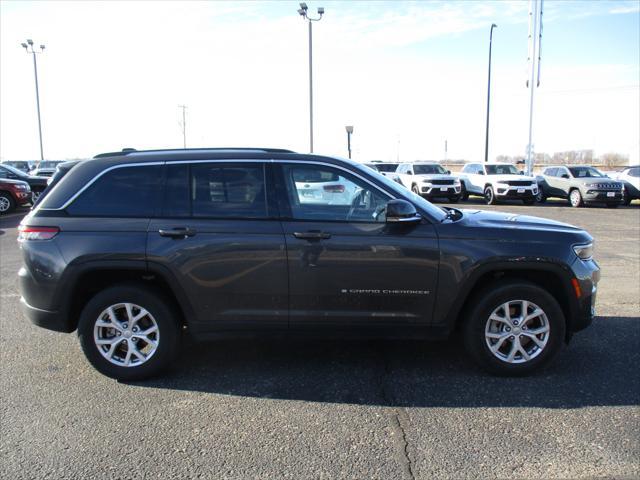 used 2022 Jeep Grand Cherokee car, priced at $31,499