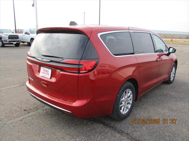 new 2025 Chrysler Pacifica car, priced at $39,933