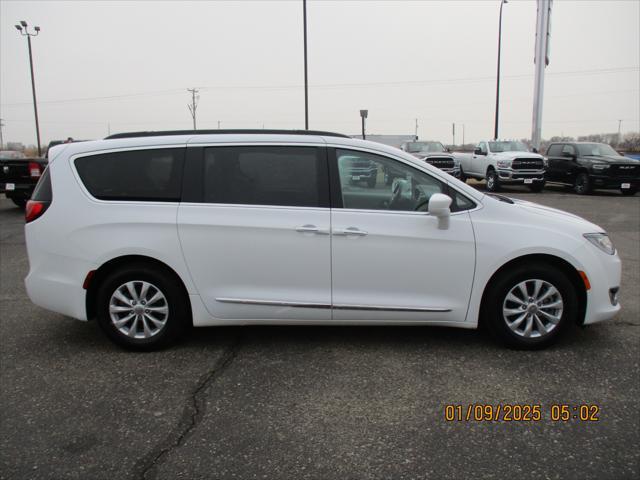 used 2017 Chrysler Pacifica car, priced at $17,999