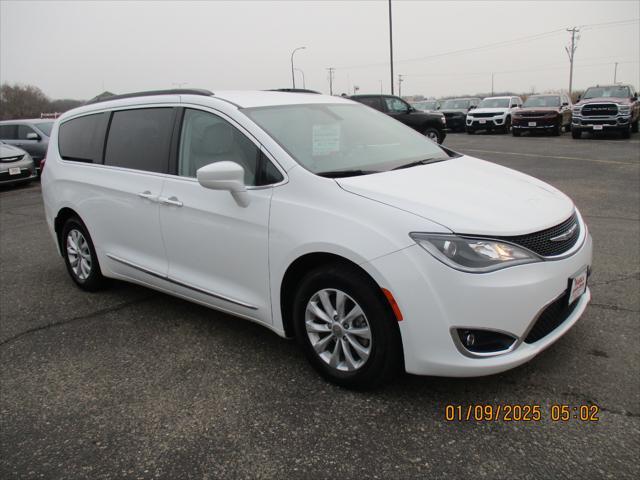 used 2017 Chrysler Pacifica car, priced at $17,999