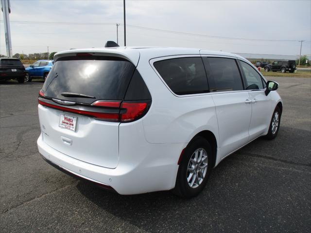 used 2023 Chrysler Pacifica car, priced at $25,999