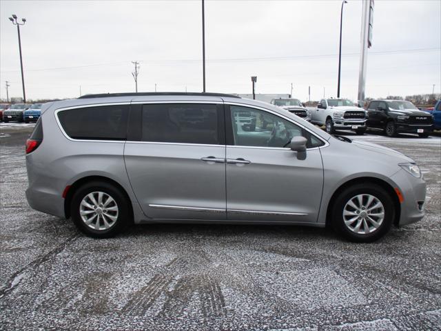 used 2017 Chrysler Pacifica car, priced at $9,499