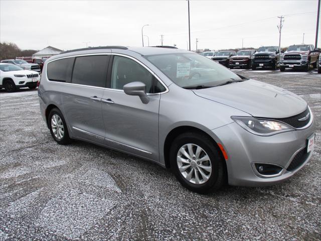 used 2017 Chrysler Pacifica car, priced at $9,499