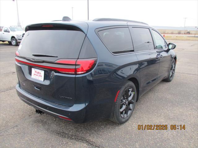 new 2025 Chrysler Pacifica car, priced at $47,102