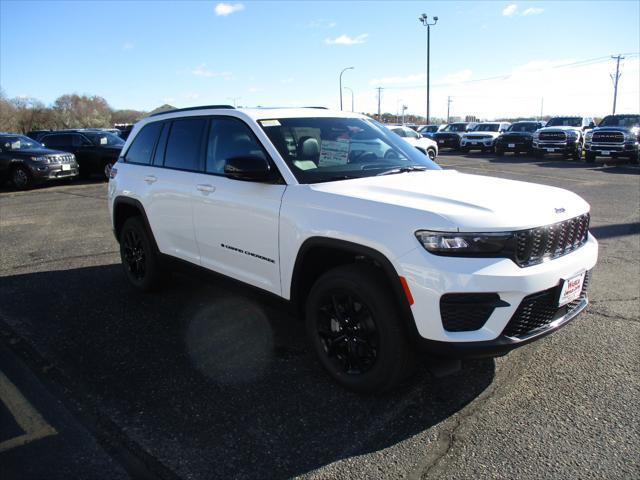 new 2025 Jeep Grand Cherokee car, priced at $41,744