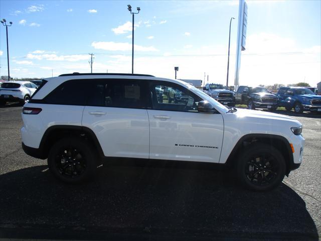 new 2025 Jeep Grand Cherokee car, priced at $41,744