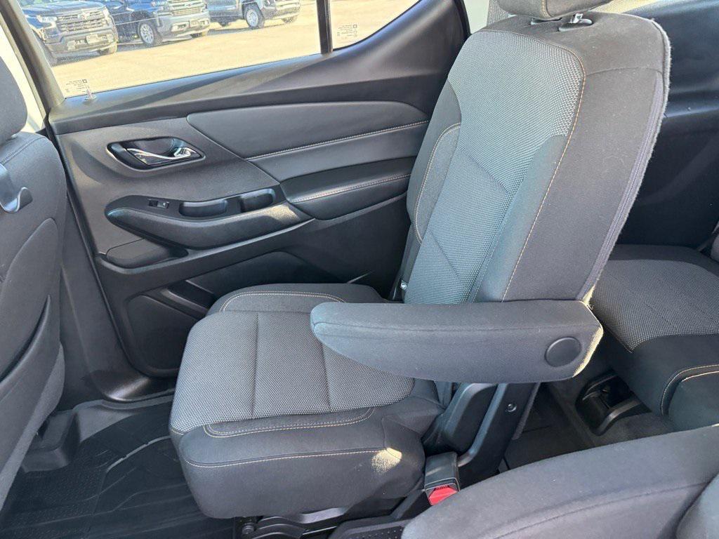 used 2021 Chevrolet Traverse car, priced at $23,933
