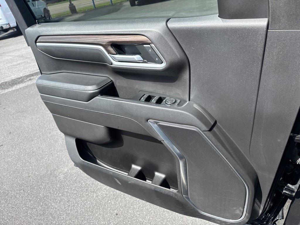 used 2022 Chevrolet Silverado 1500 car, priced at $41,955