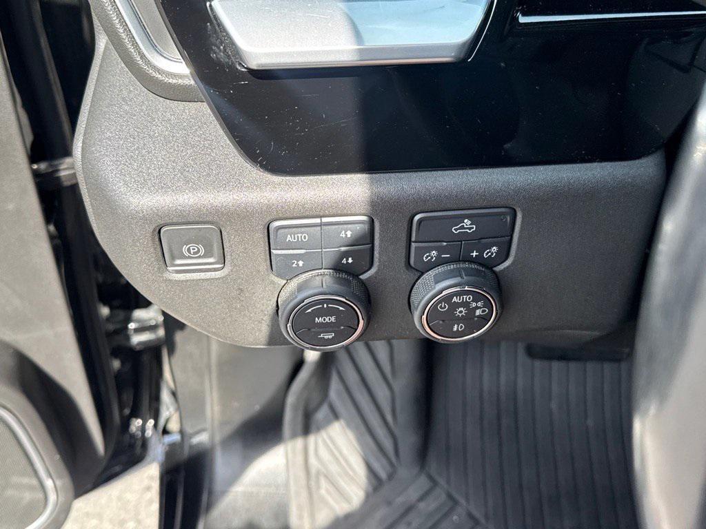 used 2022 Chevrolet Silverado 1500 car, priced at $41,955