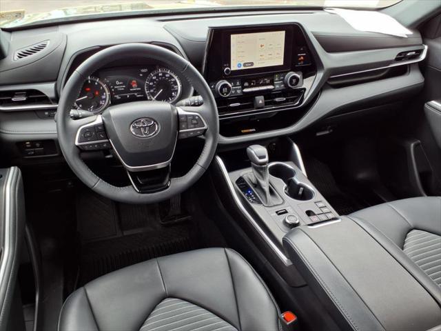 used 2023 Toyota Highlander car, priced at $45,950