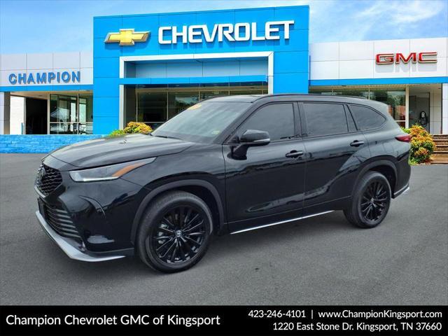 used 2023 Toyota Highlander car, priced at $45,950