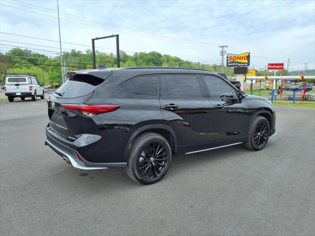 used 2023 Toyota Highlander car, priced at $45,950