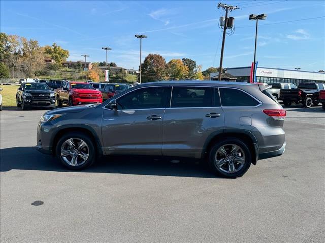 used 2018 Toyota Highlander Hybrid car, priced at $26,950