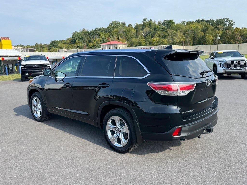used 2016 Toyota Highlander car, priced at $22,565